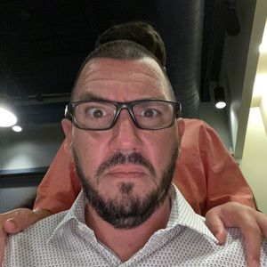 Meet your Posher, Thomas